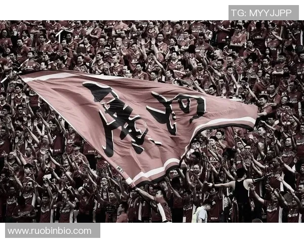 上海足球队实力争议引发热议球迷对未来表现充满期待与担忧