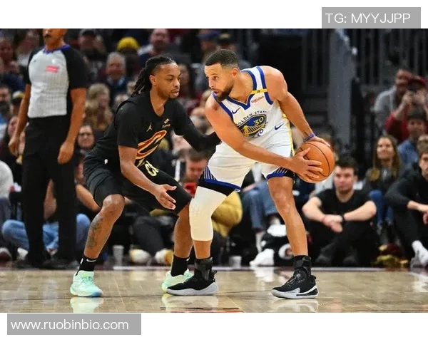 勇士与雷霆激战四月四日精彩录像回放全程回顾与分析